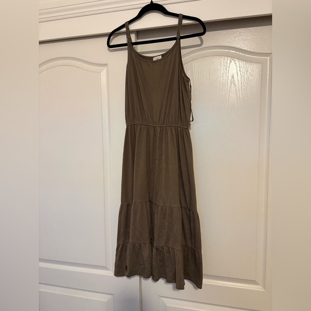 Knox Rose Tan Maxi Dress